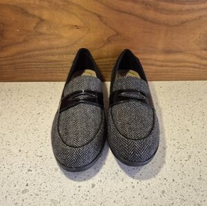 Clark’s Collection Wool Tweed Loafer Patent Accent size 10